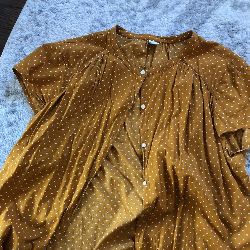 Cap sleeve polka dot blouse
